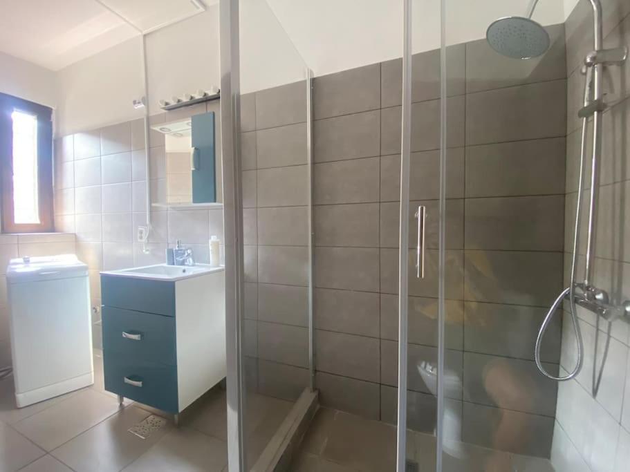 2 Bedroom Apartment With Terrace In City Center Bucureşti Eksteriør bilde