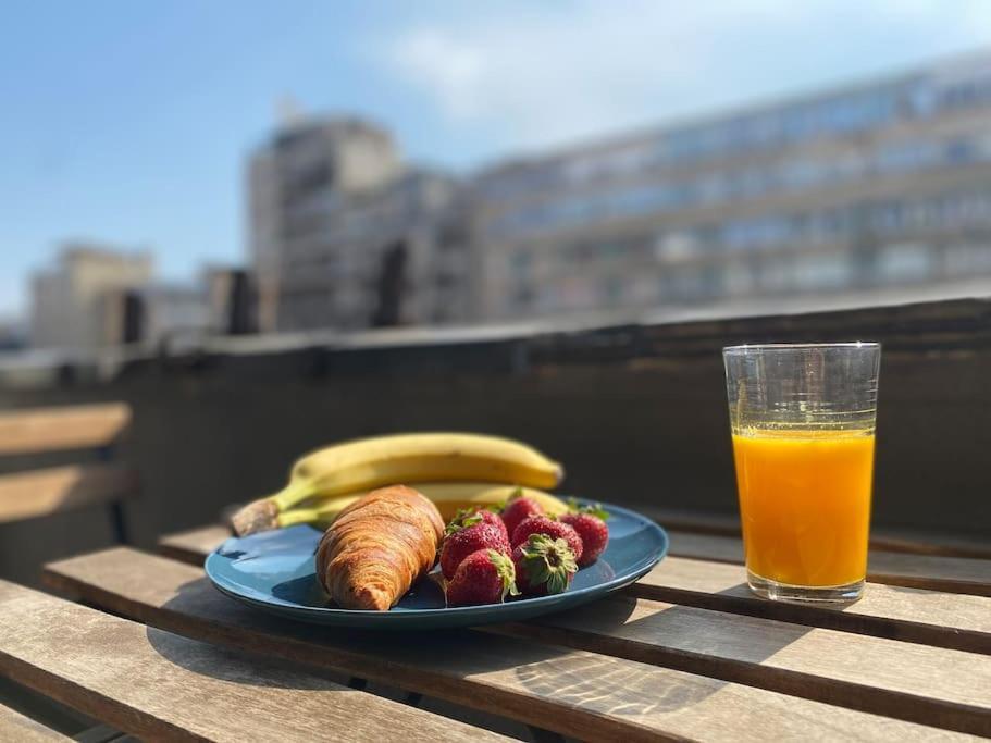 2 Bedroom Apartment With Terrace In City Center Bucureşti Eksteriør bilde