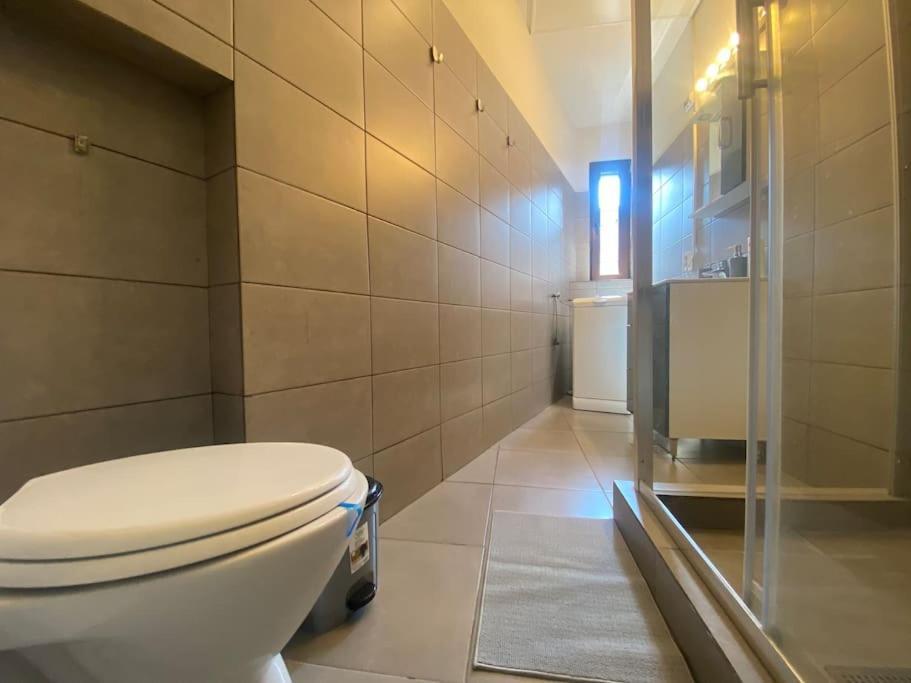 2 Bedroom Apartment With Terrace In City Center Bucureşti Eksteriør bilde
